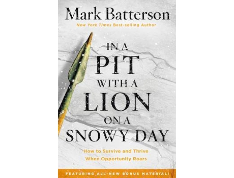 Livro in a pit with a lion on a snowy day de mark batterson (inglês)