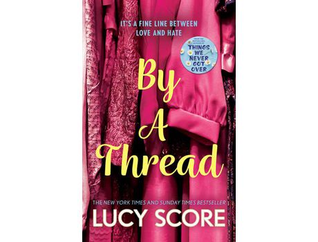 Livro By A Thread de Lucy Score ( Inglês )