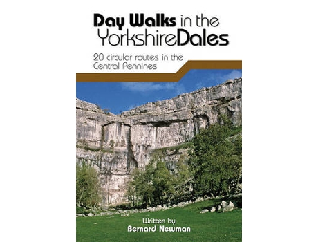 Livro day walks in the yorkshire dales de bernard newman (inglês)