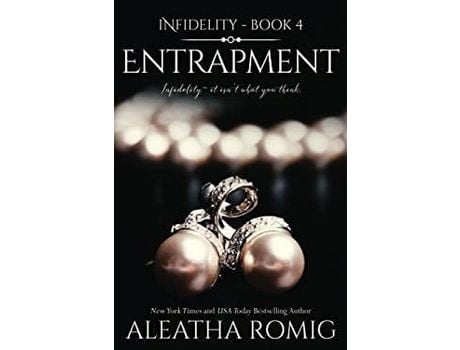 Livro Entrapment de Lisa Aurello ( Inglês )