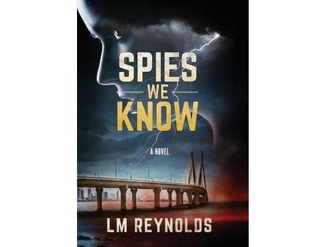 Livro Spies We Know de LM Reynolds ( Inglês )