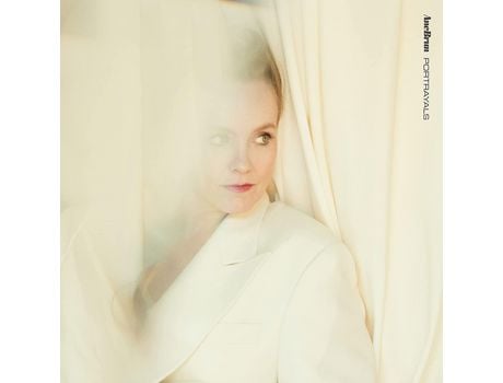 VINIL ANE BRUN - Portrayals