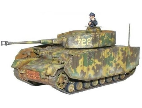 Caixa com Figuras  Panzer IV Ausf. F1/G/H Medium Tank - Tanque Médio (Idade Mínima: 3 Anos)