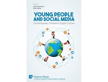 Livro Young People and Social Media de Miller e Blair (Inglês)