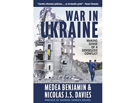 Livro War in Ukraine de Medea Benjamin e Nicolas J S Davies (Inglês)